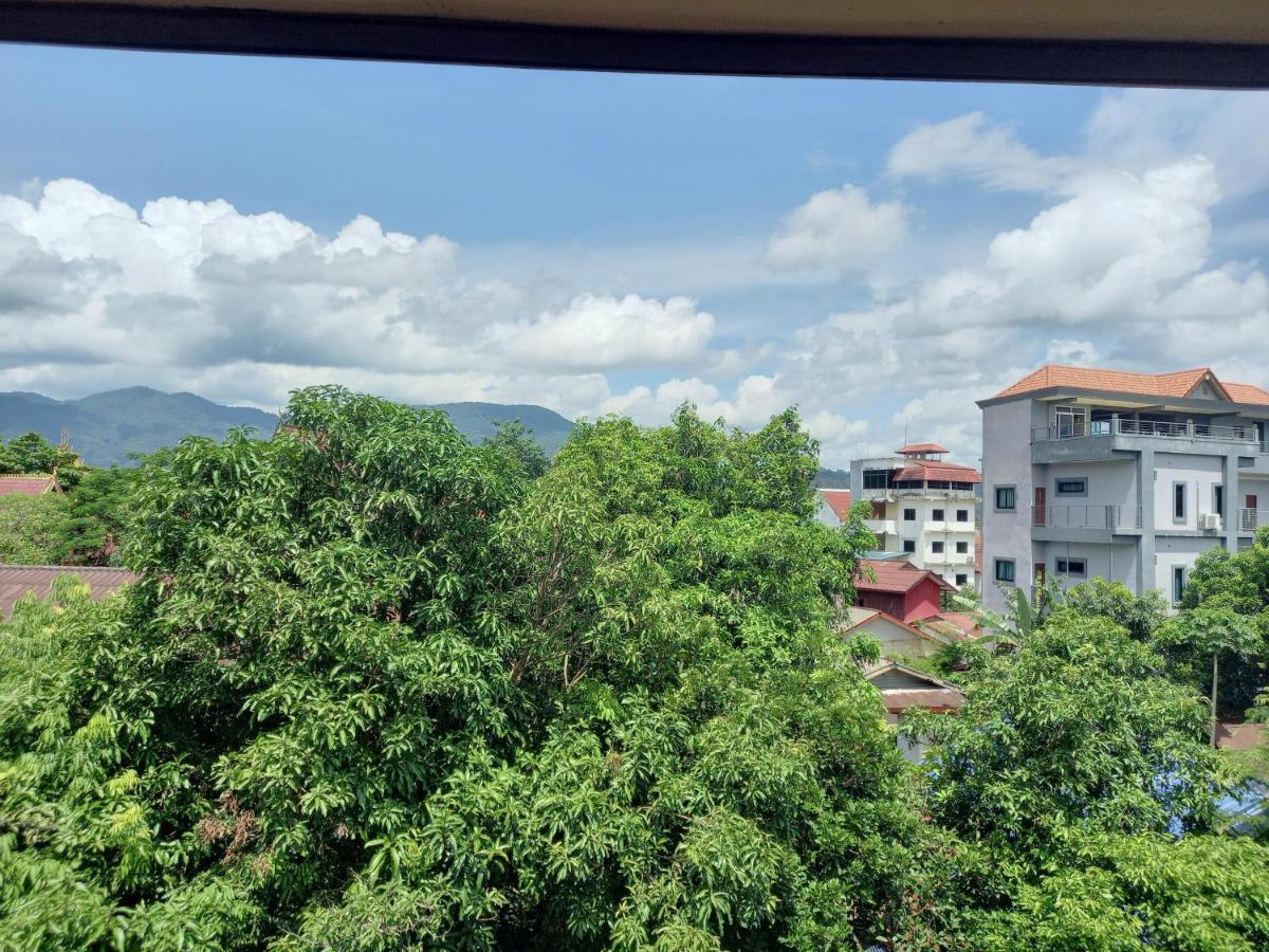 Vang Vieng Queen'S- Mountain View Hotel Екстериор снимка